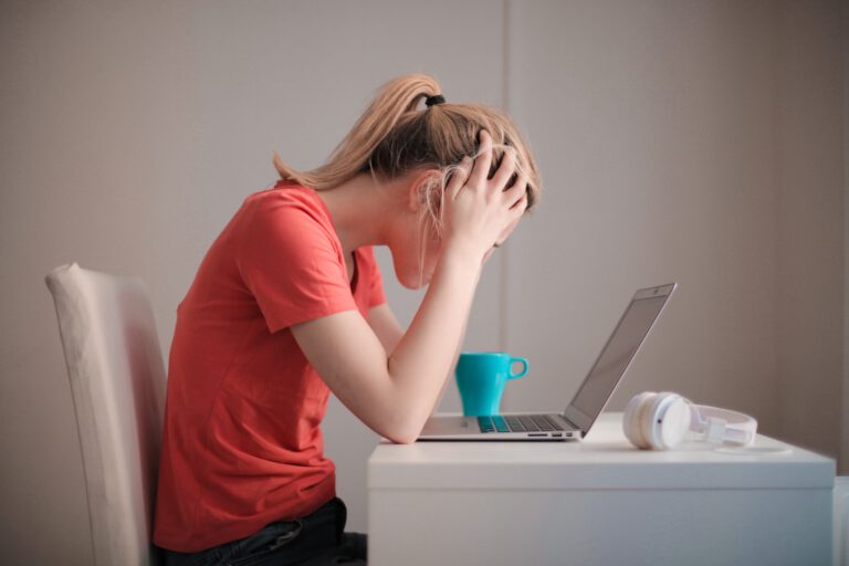 Stressbewältigungsstrategien & Stresssymptome bei zu viel Arbeitsstress